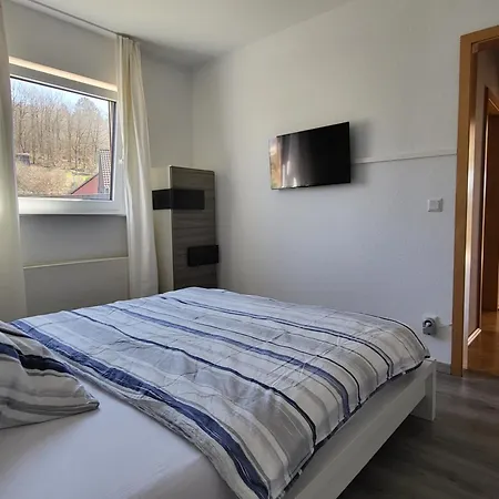 Apartment Mit Gartenblick